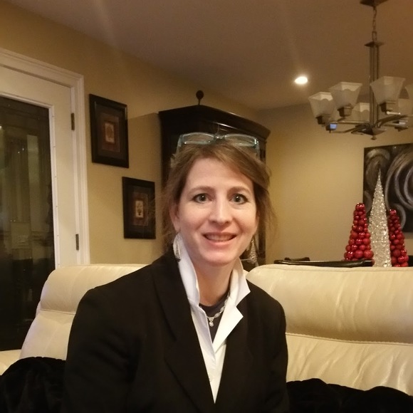 Meet your Posher, Allison - Picture 1 of 1